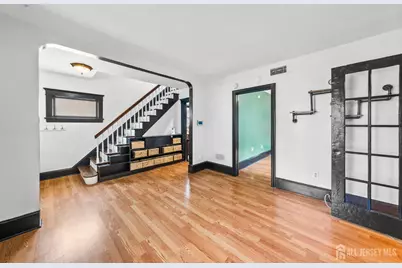 13 Baldwin Street, New Brunswick, NJ 08901 - Photo 5