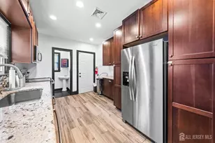 13 Baldwin St, New Brunswick, NJ 08901 - Photo 9