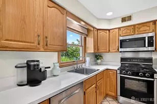 46 Waverly Pl, South Brunswick Township, NJ 08852 - Photo 25