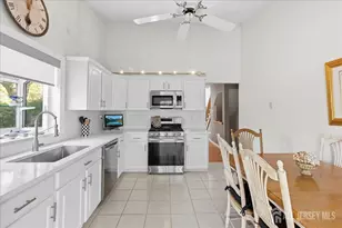 57 W Countryside Dr, South Brunswick Township, NJ 08540 - Photo 19