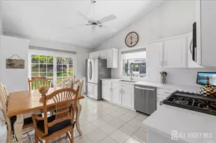 57 W Countryside Dr, South Brunswick Township, NJ 08540 - Photo 17