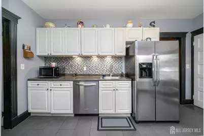 115 E 6th Avenue E, Union Township, NJ 07203 - Photo 9