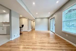 902 Plymouth Rd, North Brunswick Township, NJ 08902 - Photo 5