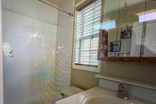 339 Jeffries St, Perth Amboy, NJ 08861 - Photo 19