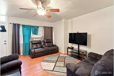 40 Throop Avenue, New Brunswick, NJ 08901 - Photo 5
