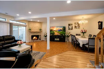 22 Borell Square, Sayreville, NJ 08859 - Photo 3