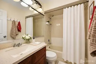 22 Borell Square, Sayreville, NJ 08859 - Photo 15