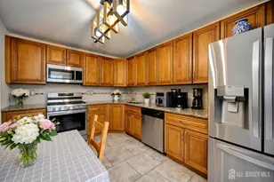 22 Borell Square, Sayreville, NJ 08859 - Photo 7