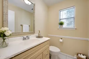 22 Borell Square, Sayreville, NJ 08859 - Photo 13