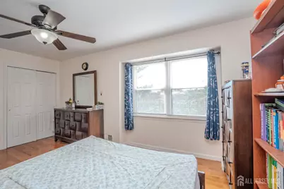 6005 N Oaks Boulevard, North Brunswick Township, NJ 08902 - Photo 17