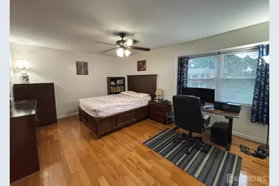 6005 N Oaks Boulevard, North Brunswick Township, NJ 08902 - Photo 11