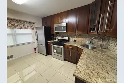 6005 N Oaks Boulevard, North Brunswick Township, NJ 08902 - Photo 7
