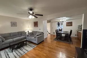 6005 N Oaks Blvd, North Brunswick Township, NJ 08902 - Photo 3