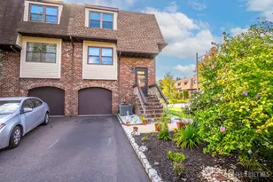 6005 N Oaks Blvd, North Brunswick Township, NJ 08902 - Photo 1