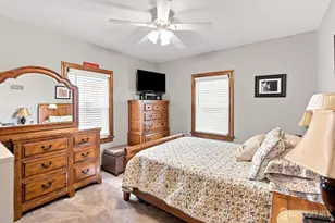 33 Pershing Ave, Milltown, NJ 08850 - Photo 13