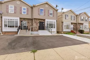8 Somerset St, Carteret, NJ 07008 - Photo 3