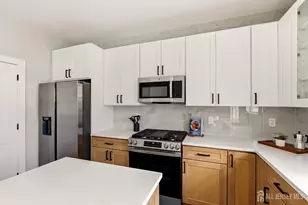 8 Somerset St, Carteret, NJ 07008 - Photo 13