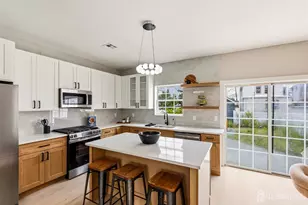 8 Somerset St, Carteret, NJ 07008 - Photo 11