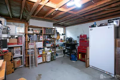 25 Huntington Road, Edison, NJ 08820 - Photo 41
