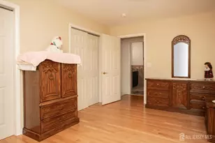 25 Huntington Rd, Edison, NJ 08820 - Photo 37