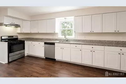25 Lincoln Avenue, Piscataway Township, NJ 08854 - Photo 5