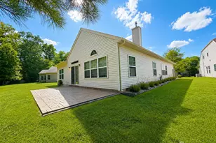 111 Fontaine Ct, Monroe Township, NJ 08831 - Photo 5
