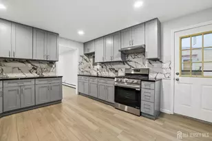 89 Homes Park Ave, Iselin, NJ 08830 - Photo 7
