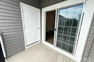 29210 Radford Ct, Monroe Township, NJ 08831 - Photo 15