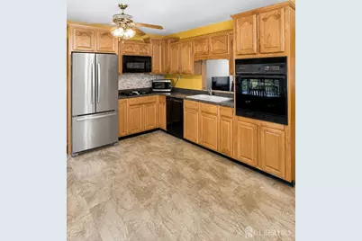 417 Madison Avenue, Monroe Township, NJ 08831 - Photo 9