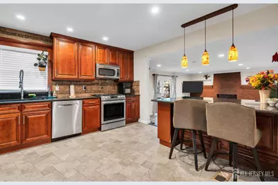 1 Macintosh Court, East Brunswick Township, NJ 08816 - Photo 5