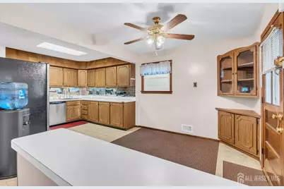 140 Camelot Drive, Port Reading, NJ 07064 - Photo 11