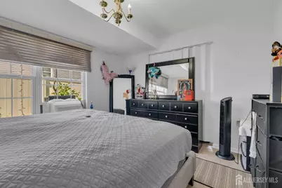 425 Thomas Street, Perth Amboy, NJ 08861 - Photo 19