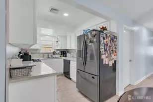 425 Thomas St, Perth Amboy, NJ 08861 - Photo 15