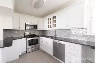 19 Jonquil Cir, Fords, NJ 08863 - Photo 9