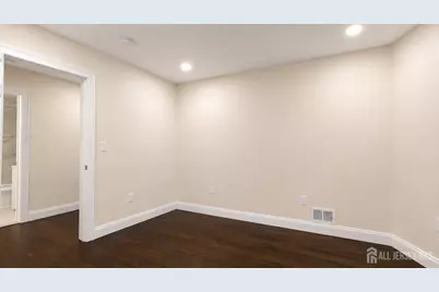 7 Maple Street, Bloomfield, NJ 07003 - Photo 7