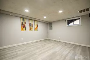15 Clinton Ave, Woodbridge Township, NJ 08832 - Photo 15