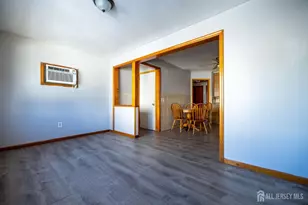 15 Clinton Ave, Woodbridge Township, NJ 08832 - Photo 5