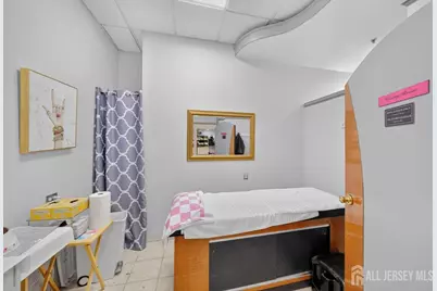 1147 Inman Avenue, Edison, NJ 08820 - Photo 15