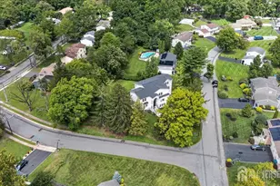 22 Mary Ellen Dr, Edison, NJ 08820 - Photo 15