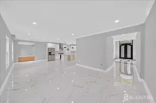 22 Mary Ellen Dr, Edison, NJ 08820 - Photo 27