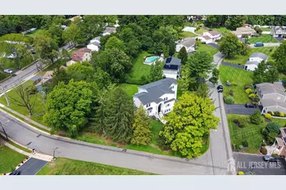 22 Mary Ellen Drive, Edison, NJ 08820 - Photo 11
