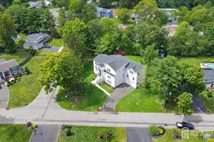22 Mary Ellen Dr, Edison, NJ 08820 - Photo 9