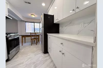 513 Edison Glen Terrace #513, Edison, NJ 08837 - Photo 7