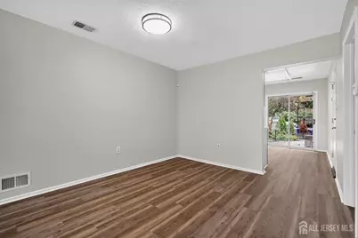 72 Sassafras Court, North Brunswick Township, NJ 08902 - Photo 5