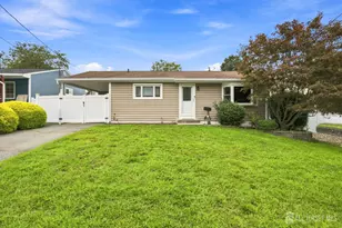 114 Kendall Dr, Sayreville, NJ 08859 - Photo 1