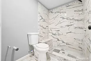 30 Linden St, Fords, NJ 08863 - Photo 17