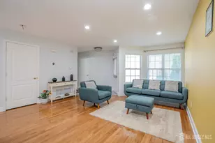 110 Briarwood Dr, North Brunswick Township, NJ 08902 - Photo 7