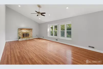 20 Franklin Drive, Plainsboro Township, NJ 08536 - Photo 5