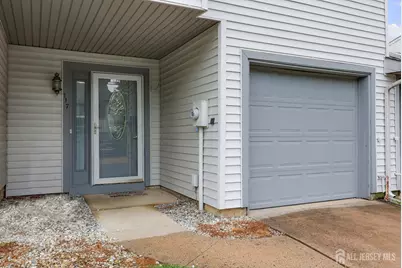117 Lexington Circle, Matawan, NJ 07747 - Photo 3