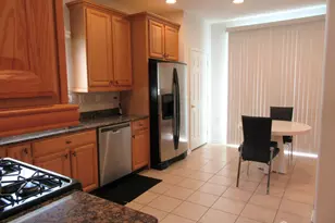 308 Valencia Dr, Monroe Township, NJ 08831 - Photo 7